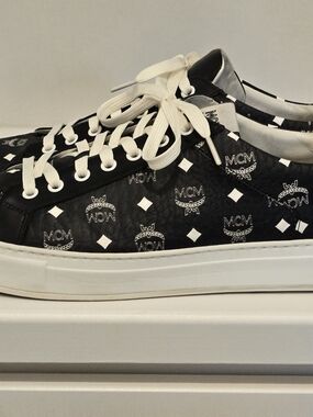 MCM Black Logo Low-Top Sneakers
